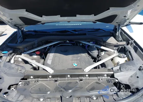 2024 BMW X7 xDrive40I z USA, uszkodzony, nr VIN 5UX23EM06R9U25642